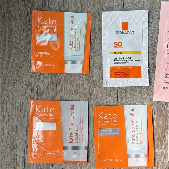 Cetaphil Cleanser Travel & 25 Various Skin Body Hair Makeup Samples Red/Pink Bag - Picture 4 of 16